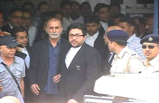 tejpal_leaving. Goa Court